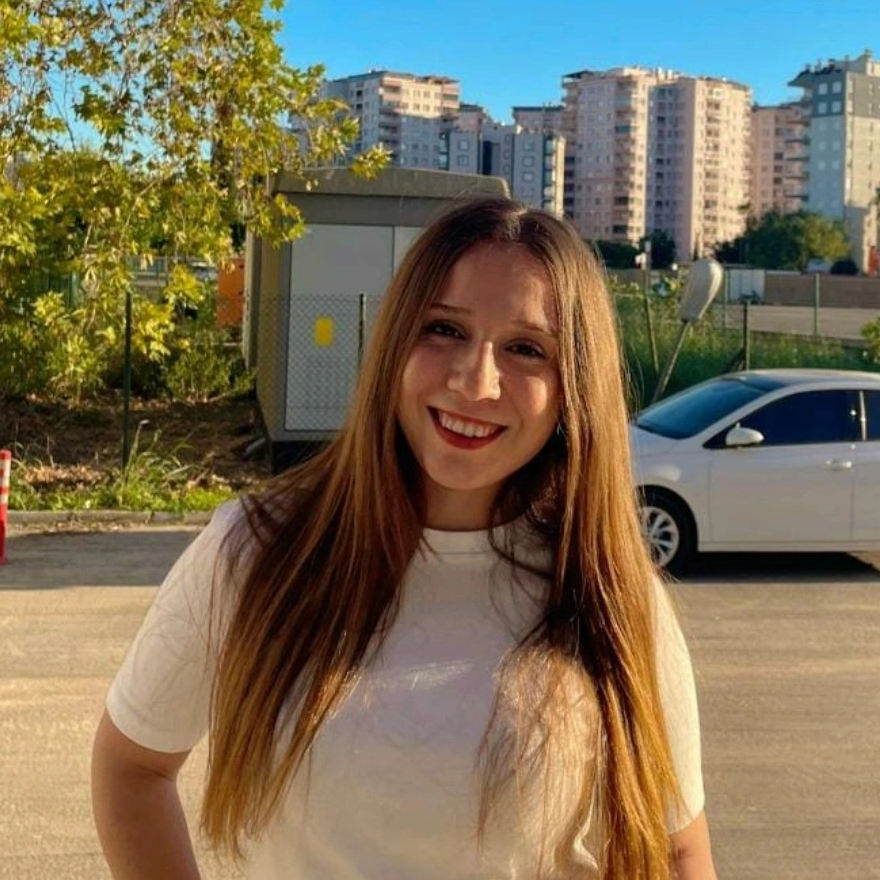 213658 üye numaralı Azime kullanıcısının profil resmi